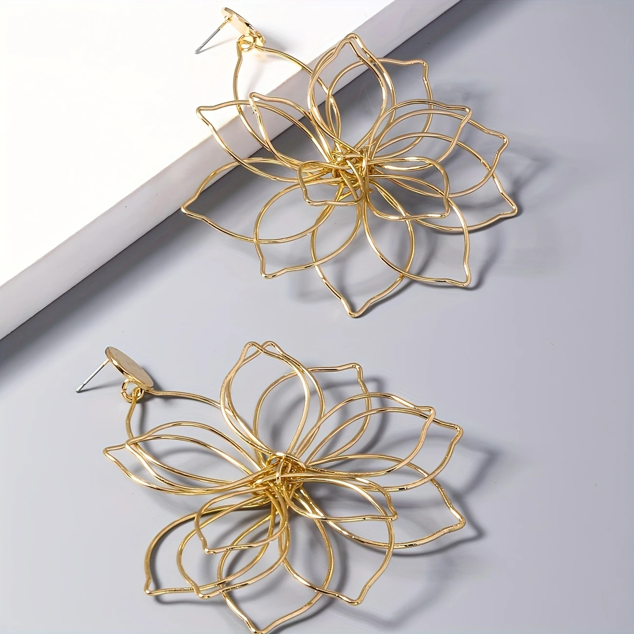 Vintage Iron Flower Earrings pic 3